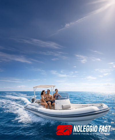 Noleggia un gommoneIl sole e il mare cristallino, cos'altro desiderare? 